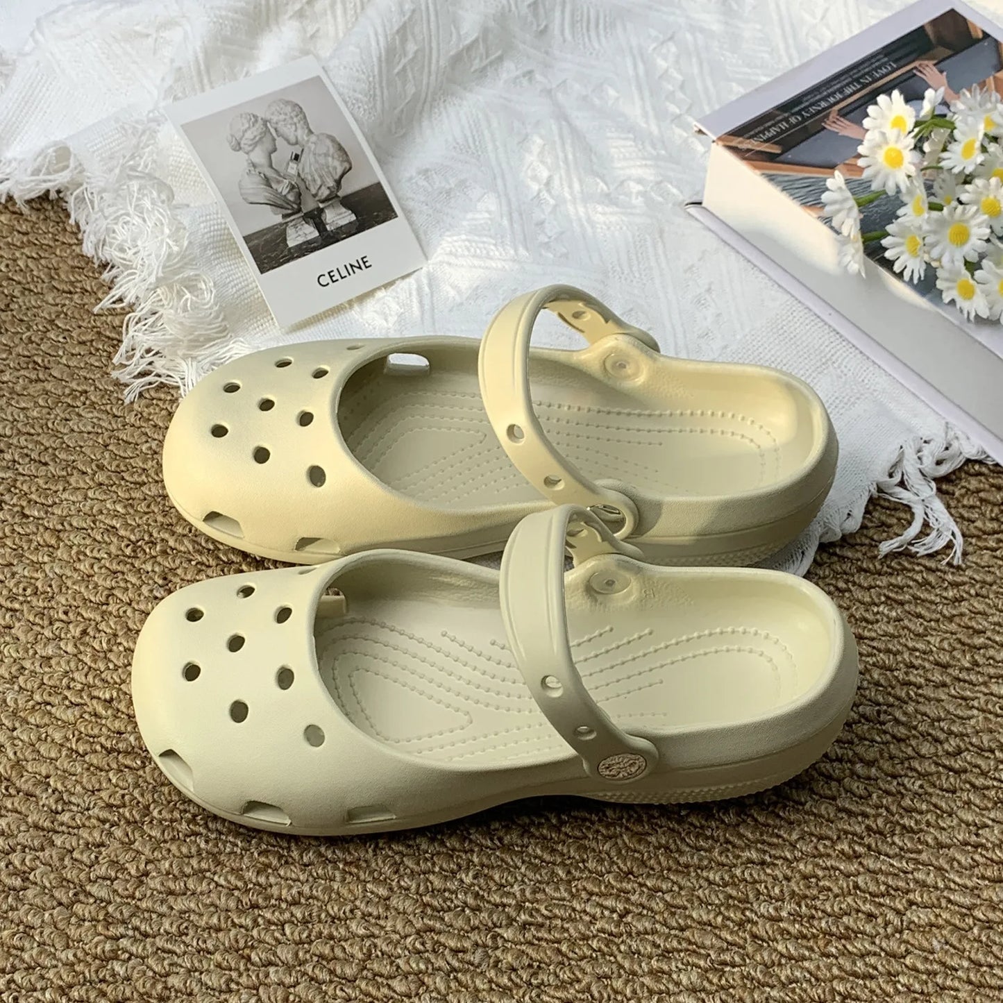 Summer New Women's Cute Ballet Hole Shoes Retro EVA Outer Wear Mary Jane Shoes Anti Slip Outdoor Beach Sandals