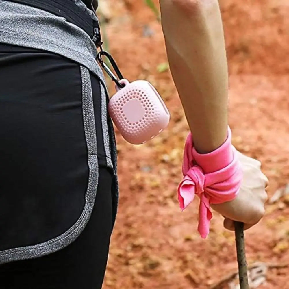 With Silicone Case Quick Drying Towel Pocket Super Absorbent Sports Towel Solid Color Portable Microfiber Towel