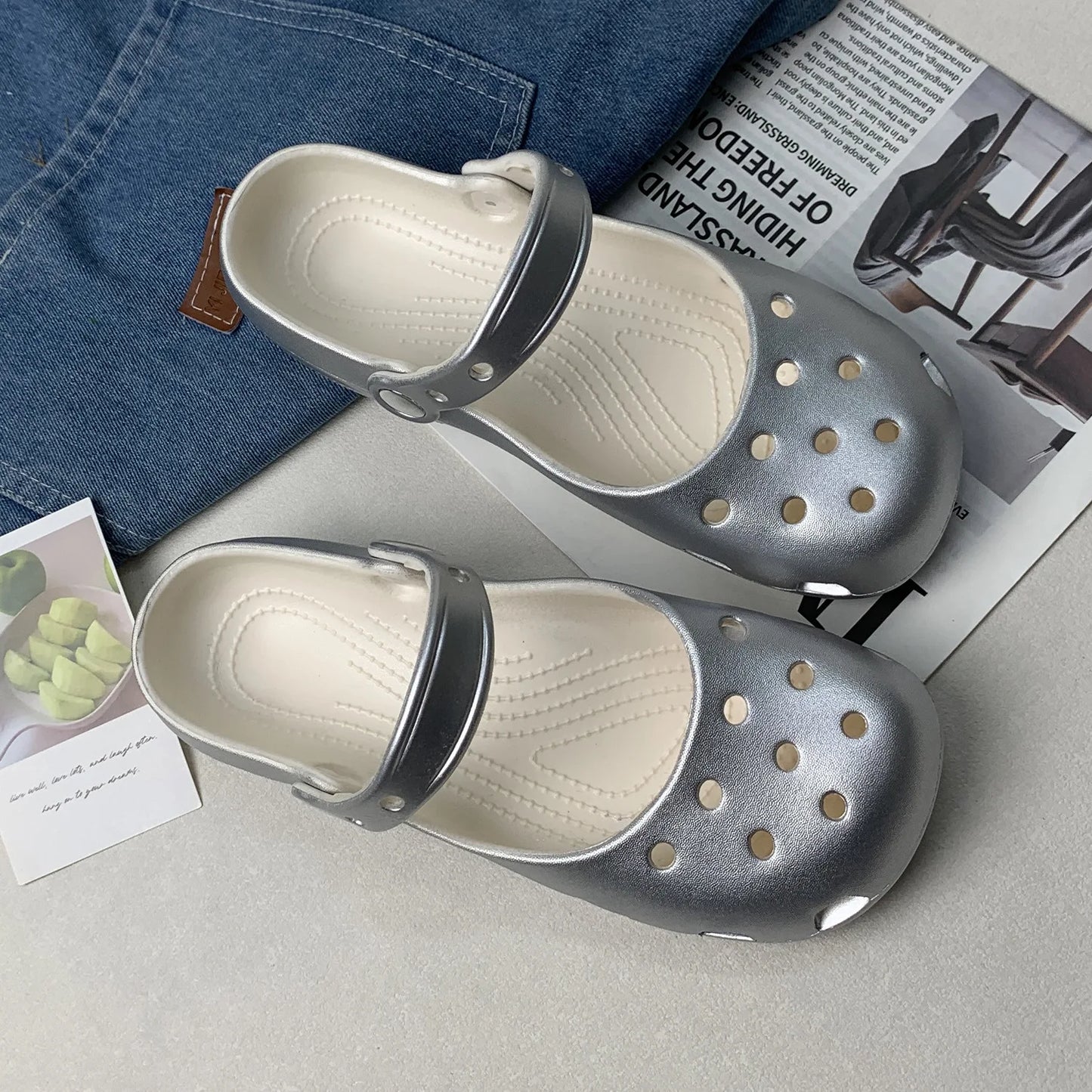Summer New Women's Cute Ballet Hole Shoes Retro EVA Outer Wear Mary Jane Shoes Anti Slip Outdoor Beach Sandals