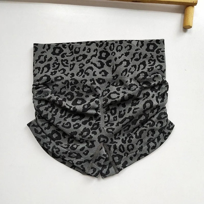 Fashion Leopard-Print Seamless Yoga Shorts for Women - High-Waisted Butt-Lifting & Skin-Tight Fitness Pants