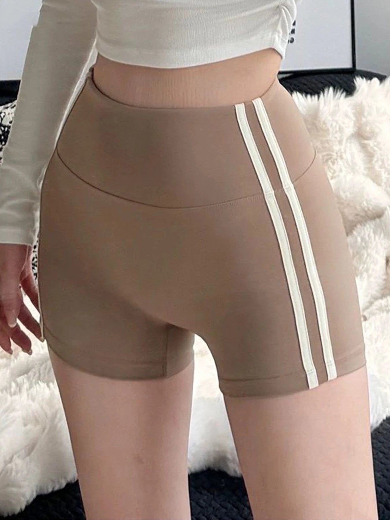 Women's High-Waisted Slim-Fit Yoga Shorts - Color-Block, Butt-Lifting, Breathable & Quick-Dry for Running, Training & Fitness