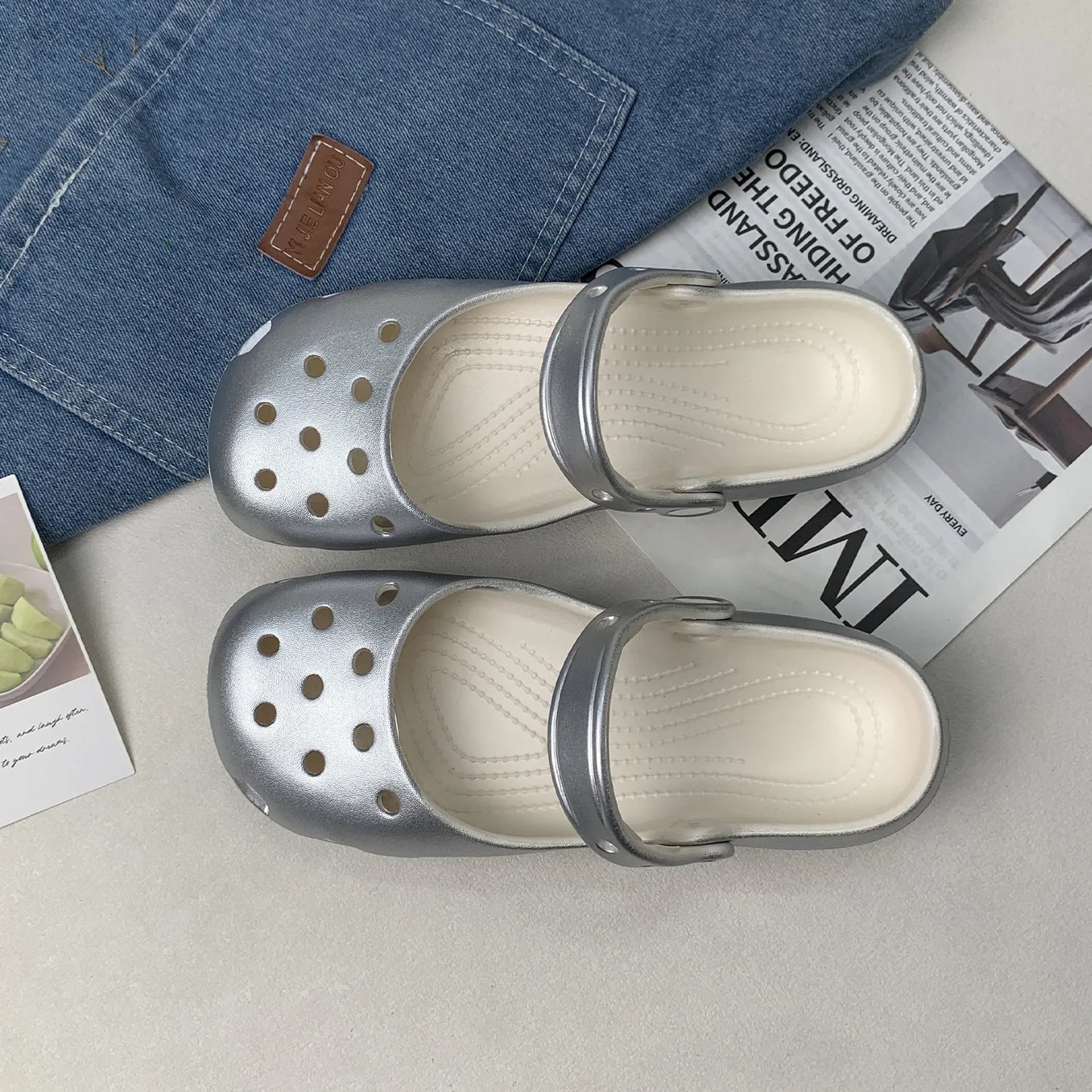 Summer New Women's Cute Ballet Hole Shoes Retro EVA Outer Wear Mary Jane Shoes Anti Slip Outdoor Beach Sandals