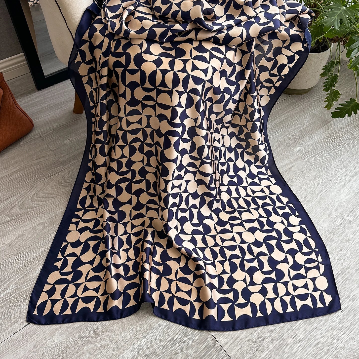 New Geometry Design Large Silk Soft Scarf Women Stylish Print Long Shawl Handkerchief Summer Sun protection Elegant Travel Wrap