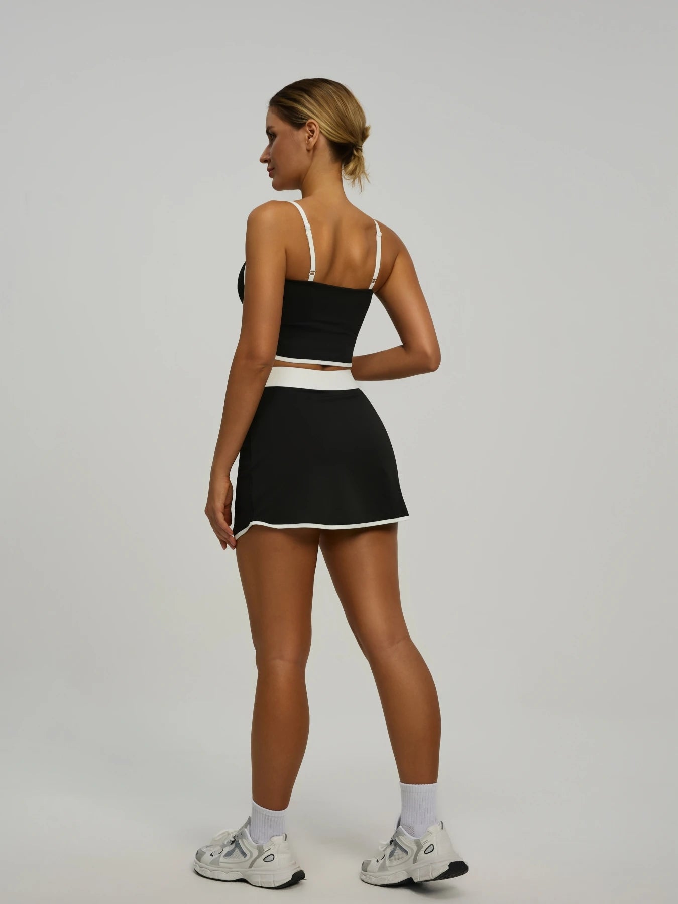 Women's Athletic Set: Padded Crop Top (Built - in Bra) & Skort with Hidden Side Pockets, Moisture - Wicking Fabric for Tennis, G