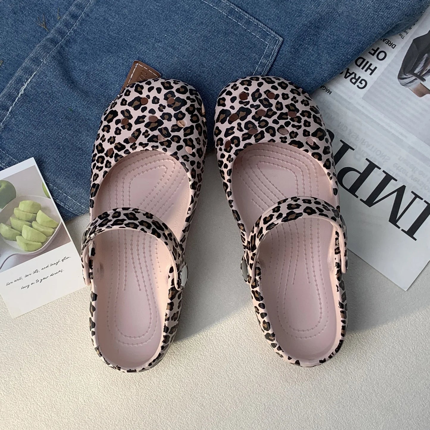 Summer New Women's Cute Ballet Hole Shoes Retro EVA Outer Wear Mary Jane Shoes Anti Slip Outdoor Beach Sandals