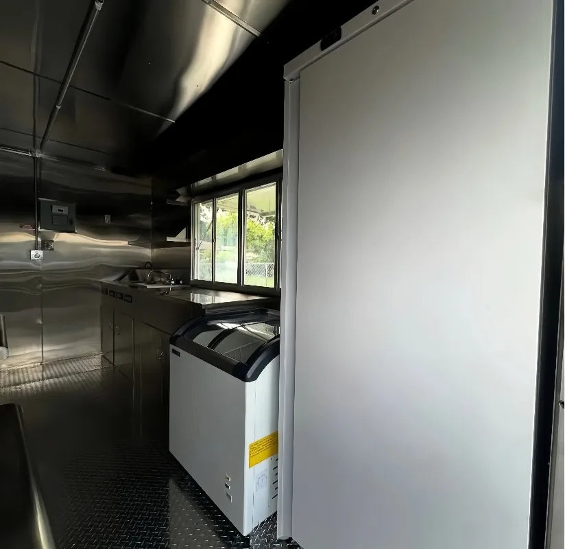 Catering Food Truck Fully Equipped Mobile Kitchen Pizza Coffee Cart Ice Cream BBQ Truck Cheap Mobile Food Trailer