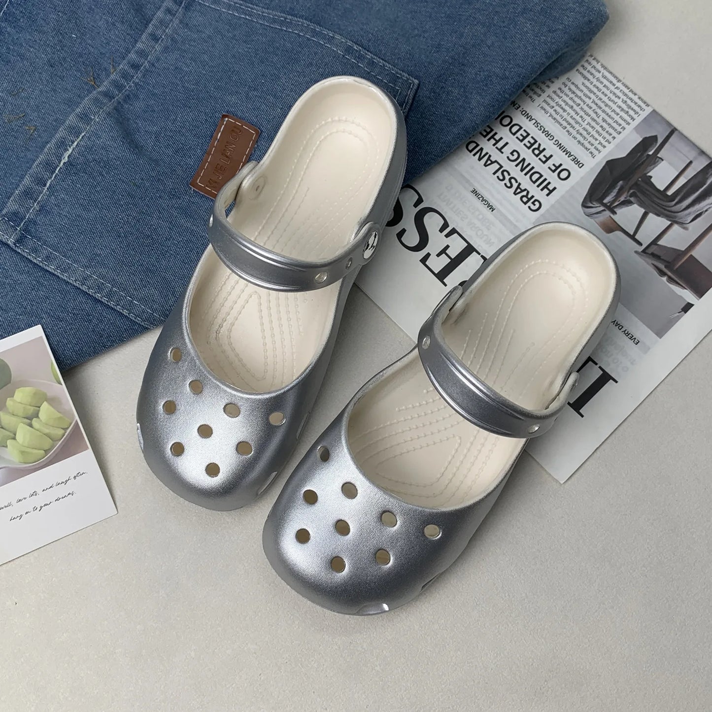 Summer New Women's Cute Ballet Hole Shoes Retro EVA Outer Wear Mary Jane Shoes Anti Slip Outdoor Beach Sandals
