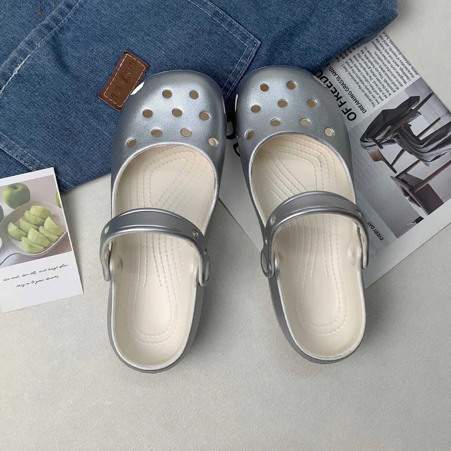 Summer New Women's Cute Ballet Hole Shoes Retro EVA Outer Wear Mary Jane Shoes Anti Slip Outdoor Beach Sandals